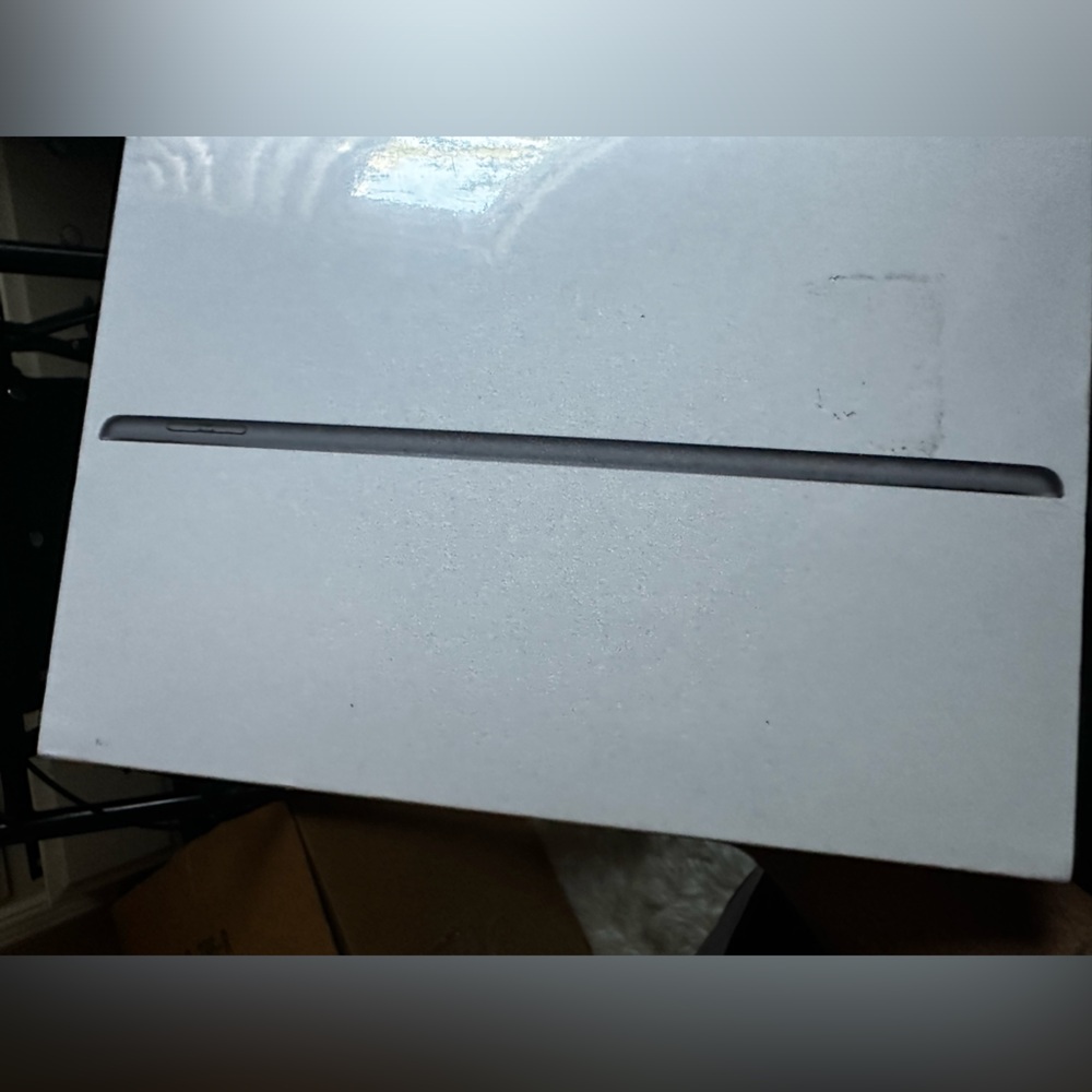 Apple iPad MK2K3LL/A 9th Gen 10.2" 64GB Space Gray WiFi Tablet A2602 AppleCare+